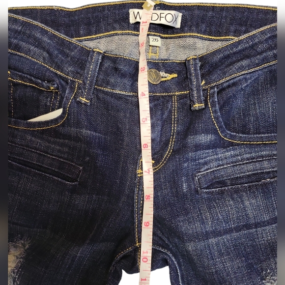 Barely worn distress jeans - Picture 8 of 9